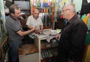 Bıçak ustası Kaytmaz, yaklaşan Kurban Bayramı öncesi_Karapürçek Gazetesi