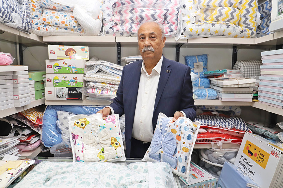 RAŞİT KANIK ESNAFIMIZ GÜN GEÇTİKÇE ERİYOR_KARAPÜRÇEK GAZETESİ