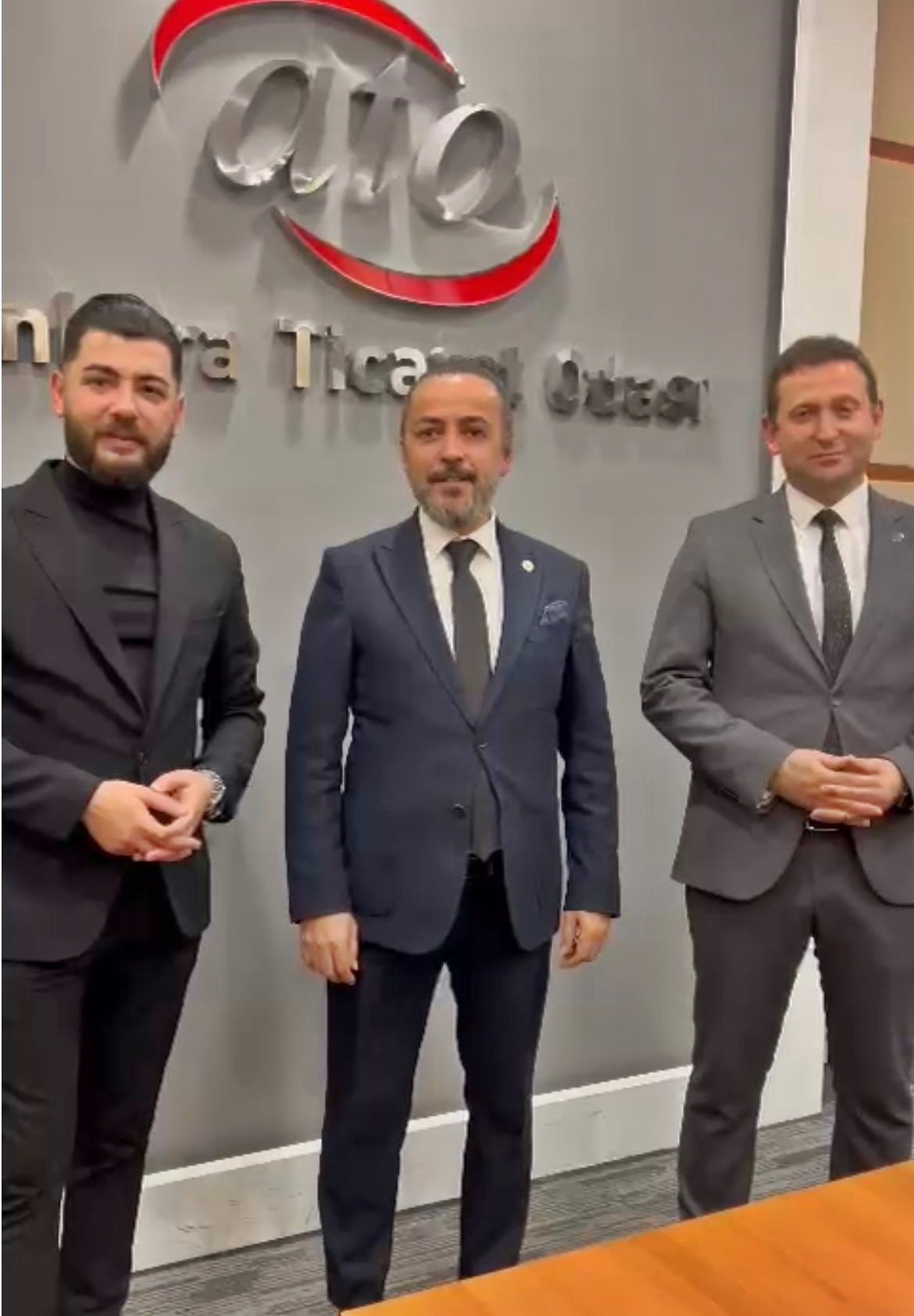 Berberlere saç kesimi ve renklendirme_Karapürçek Gazetesi