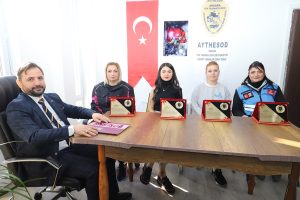 Kadın Kuryelere_Karapürçek Gazetesi