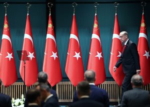 Mevcut Anayasa Türkiye’ye Ve Demokrasimize Dar Geliyor_Karapürçek Gazetesi