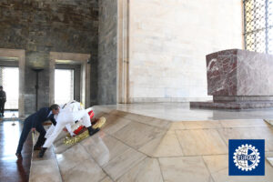 TÜRAV Türkiye ve Avrupa İş İnsanları Derneği Anıtkabir Töreni_Karapürçek Gazetesi