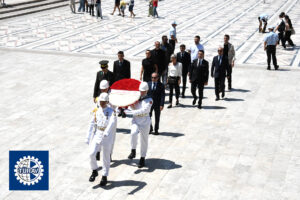 TÜRAV Türkiye ve Avrupa İş İnsanları Derneği Anıtkabir Töreni_Karapürçek Gazetesi