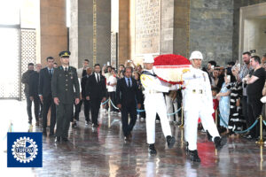 TÜRAV Türkiye ve Avrupa İş İnsanları Derneği Anıtkabir Töreni_Karapürçek Gazetesi