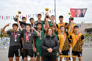 ALTINDAĞ’DA 29 EKİM COŞKUSU BAŞLADI_KARAPÜRÇEK GAZETESİ
