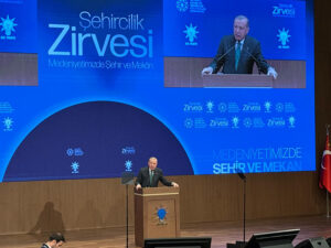 Başkan Aşgın Şehircilik Zirvesi ne Katıldı_Karapürçek Gazetesi