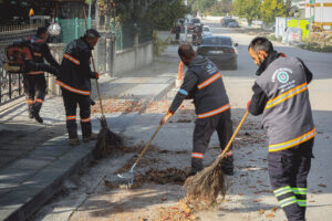 ETİMESGUT BAĞLICA
VE YENİ BAĞLICA’DA
KAPSAMLI TEMİZLİK_KARAPÜRÇEK GAZETESİ