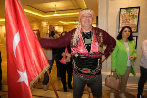 Seymenlerden İyilik İyidir sergisine güçlü destek_KARAPÜRÇEK GAZETESİ