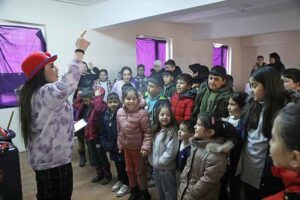 ÇANKAYA BELEDİYESİ’NDEN KARAHASANLI ÇOCUKLARINA KARNE ŞENLİĞİ_Siteler TV