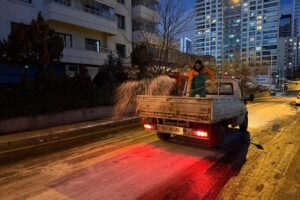 ÇANKAYA’DA KAR MESAİSİ_Karapürçek Gazetesi