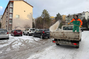 ÇANKAYA’DA KAR MESAİSİ_Karapürçek Gazetesi