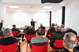 ALTINDAĞLI VATANDAŞLARA 220 VOLTLUK EĞİTİM_Siteler TV