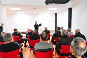 ALTINDAĞLI VATANDAŞLARA 220 VOLTLUK EĞİTİM_Siteler TV